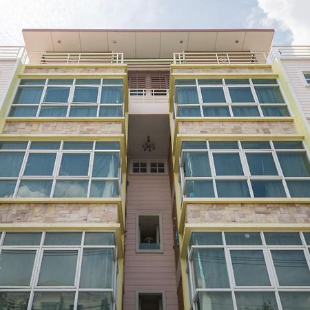 Oyo 75405 Ladda Place Bangkok Exterior photo